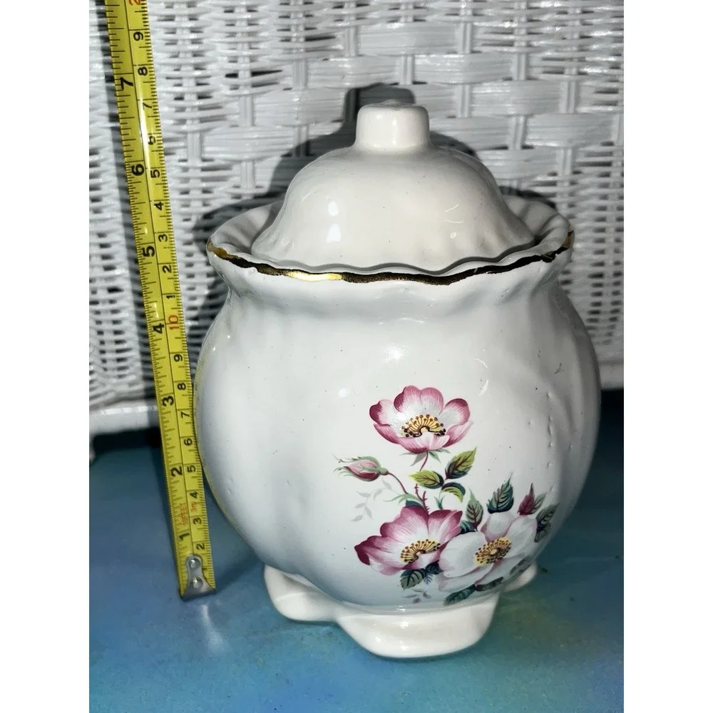 House of Webster Briar Rose HWE1 Ceramic‎ Round Canister Gold Trim